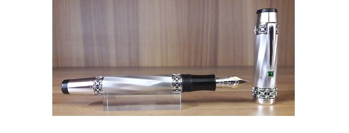 CANETA MONTBLANC PATRONOS 2000 KARL DER GROSSE 888